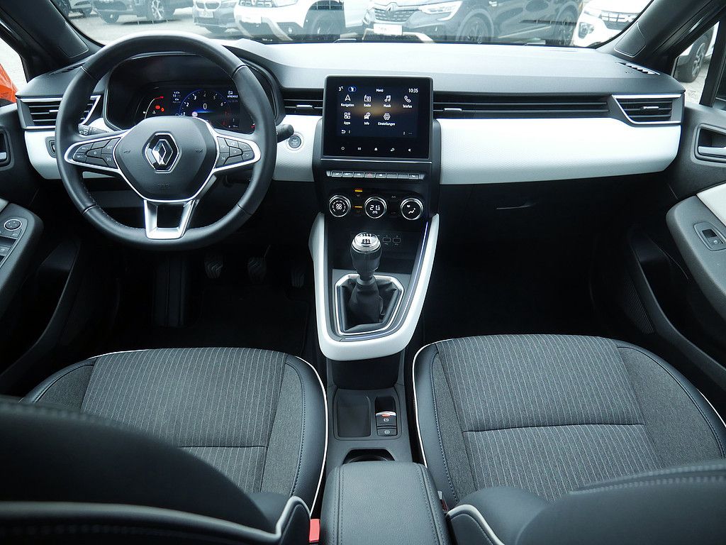 Fahrzeugabbildung Renault Clio Techno TCe 140 PDC SHZ KAMERA NAVI LED