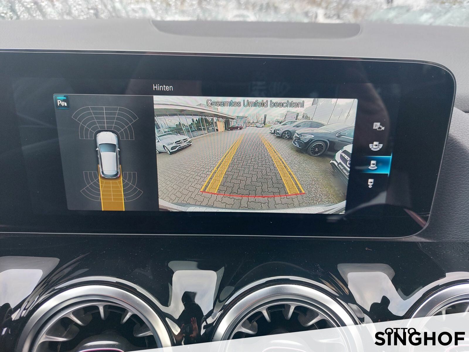 Fahrzeugabbildung Mercedes-Benz GLA 180 Progressive AHK+LED+Rü Kam+MBUX+Ambiente