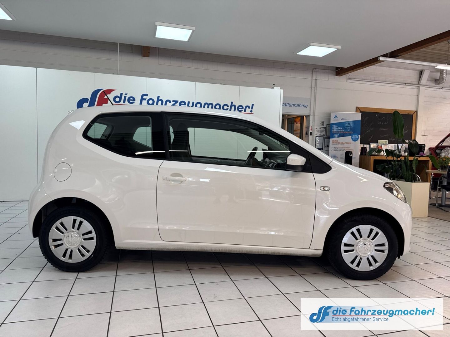 Fahrzeugabbildung Volkswagen up! move BMT Klima teilb.Rücksb AUX MP3 CD eFH T