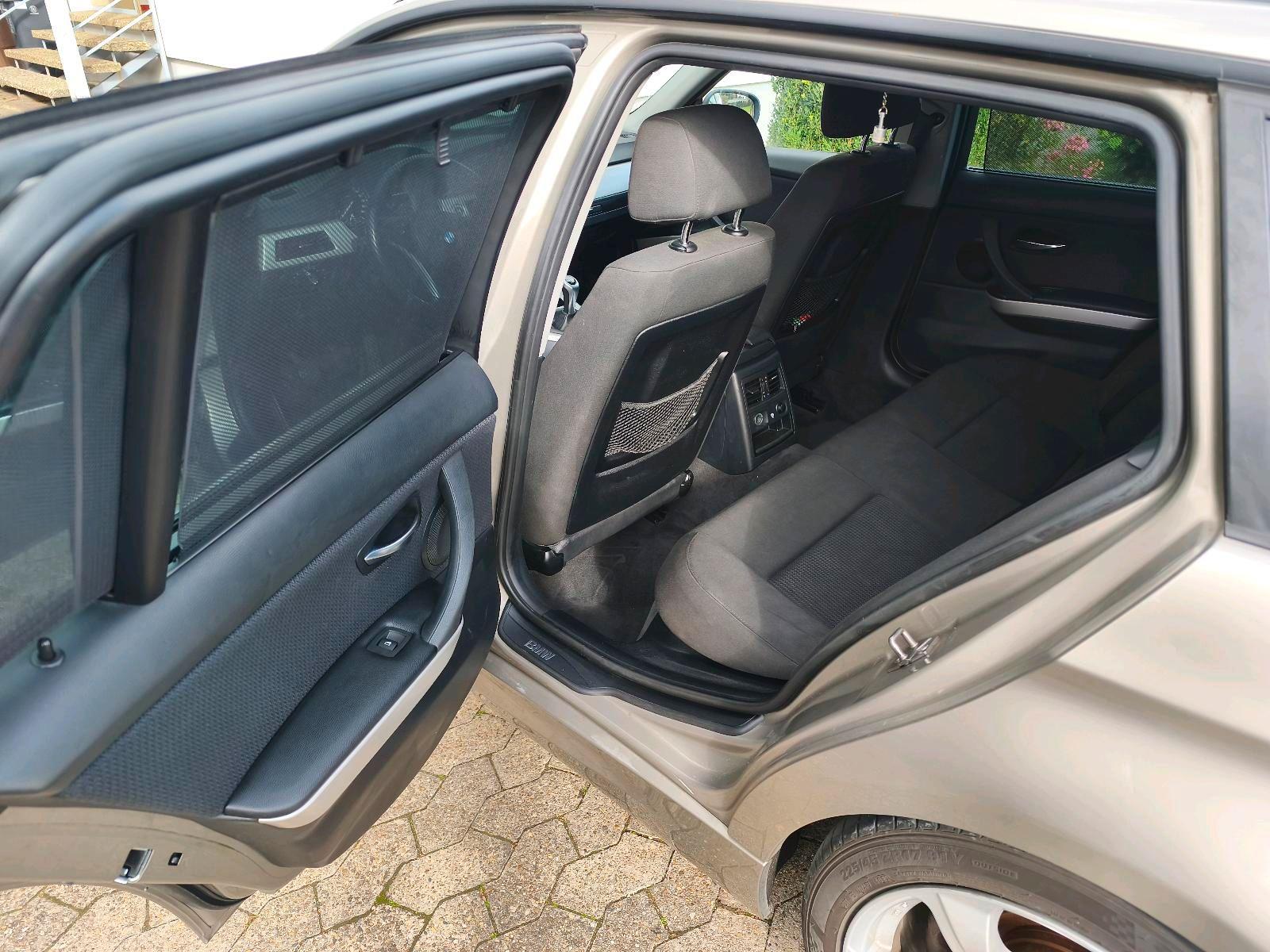 BMW 320 2011 — photo 11