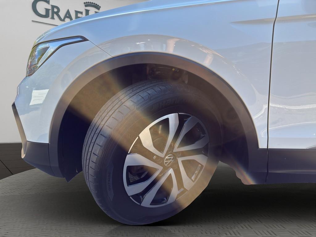 Volkswagen Tiguan Active 2.0 TDI DSG Navi AHK LED ACC