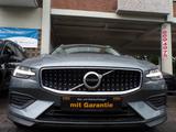 Volvo V60 Cross Country D4Momentum Pro AWD Kam LKA LED - gebrauchte Volvo V60 Cross Country aus dem Jahr 2020
