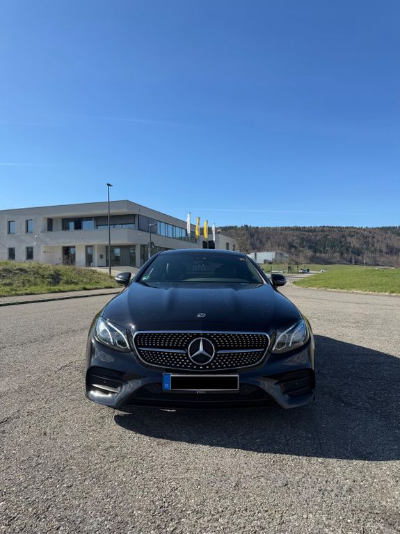 Image of Mercedes-Benz E 300