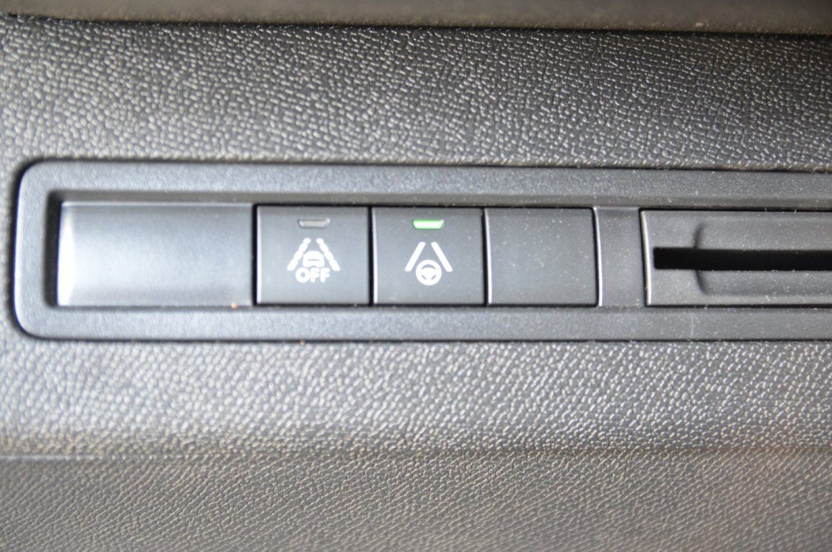 Fahrzeugabbildung Peugeot 3008   GT LED Navi ACC Shz Alu