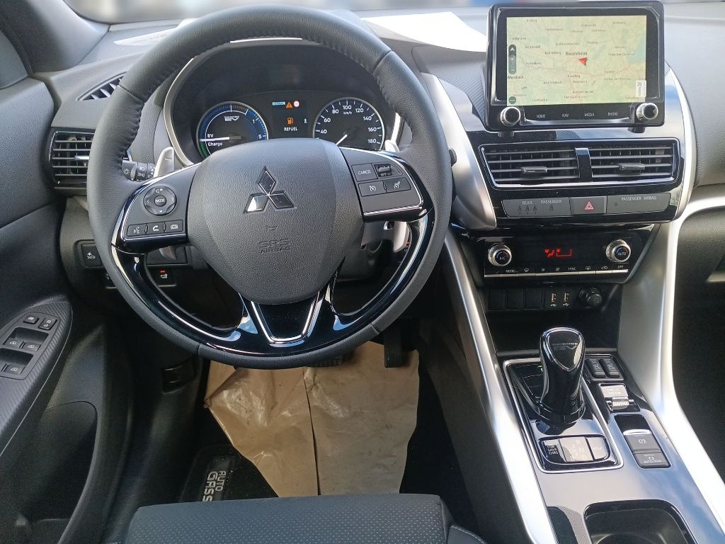 Fahrzeugabbildung Mitsubishi Eclipse Cross Plug-in Hybrid PLUS 2.4 MIVEC 4WD