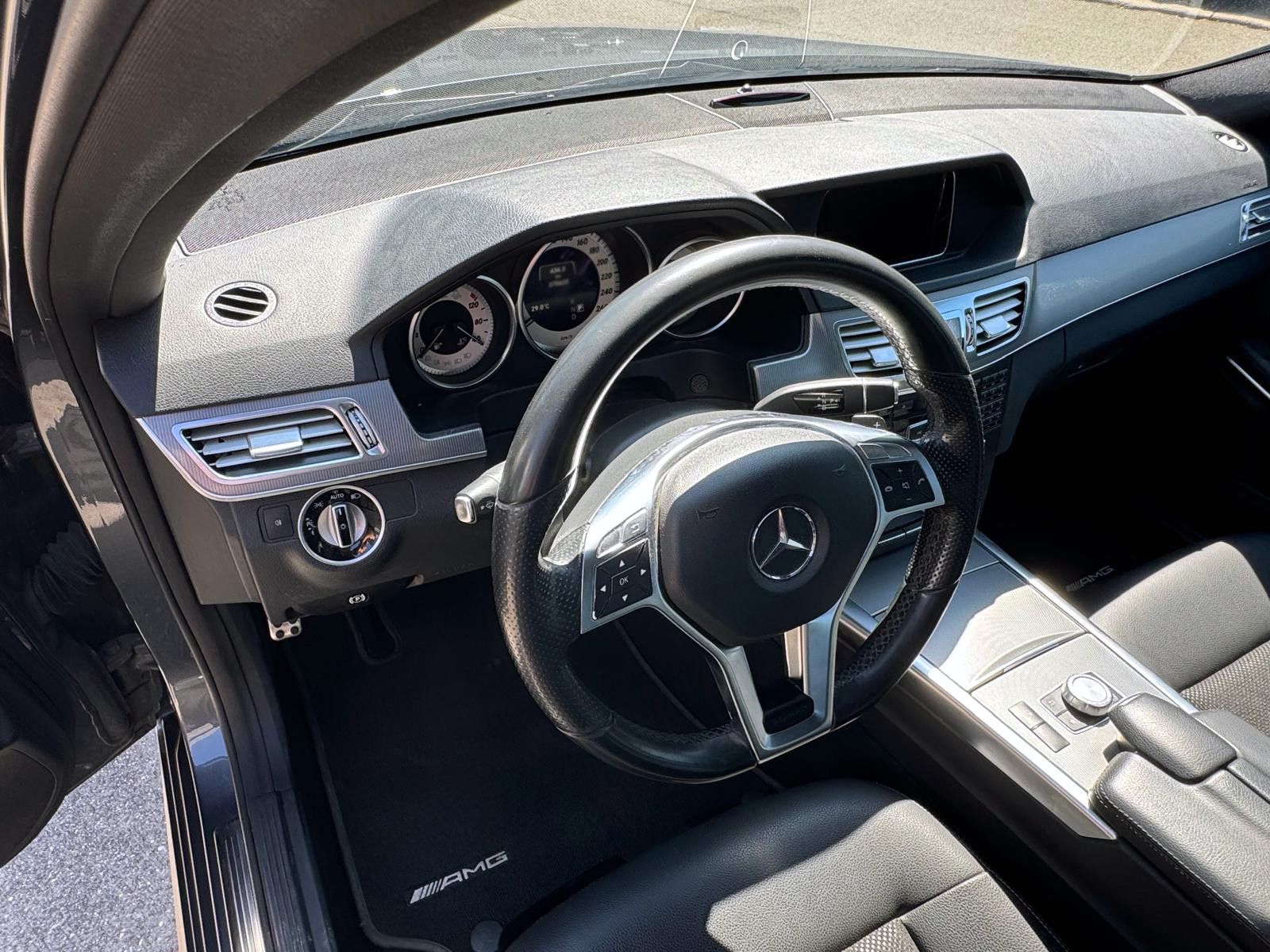 Fahrzeugabbildung Mercedes-Benz E 350 Avantgarde Bluetec MwSt. AHK 360° H&K  ACC