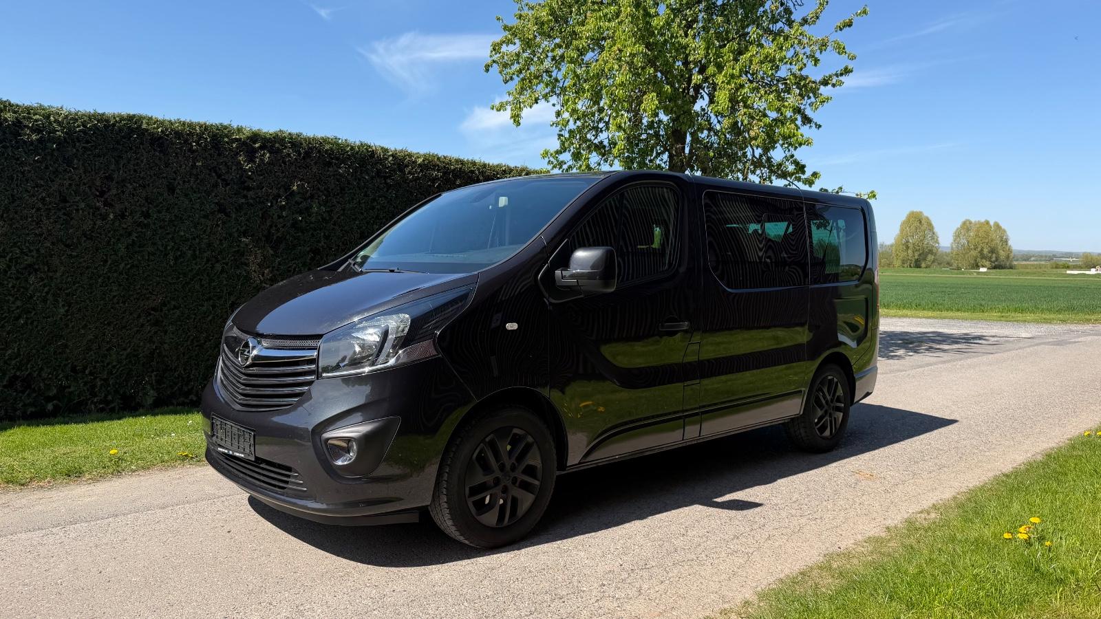 Opel Vivaro B Kasten/Kombi L1H1*8Sitzer*AC*RFK*NAWI*