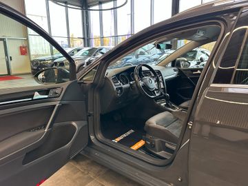 MYAUTOCENTER – Gebraucht- und Jahreswagen mit Werkstattservice in Pfaffenhofen Volkswagen Golf VII Variant Highline BMTStart-Stopp*Klima*