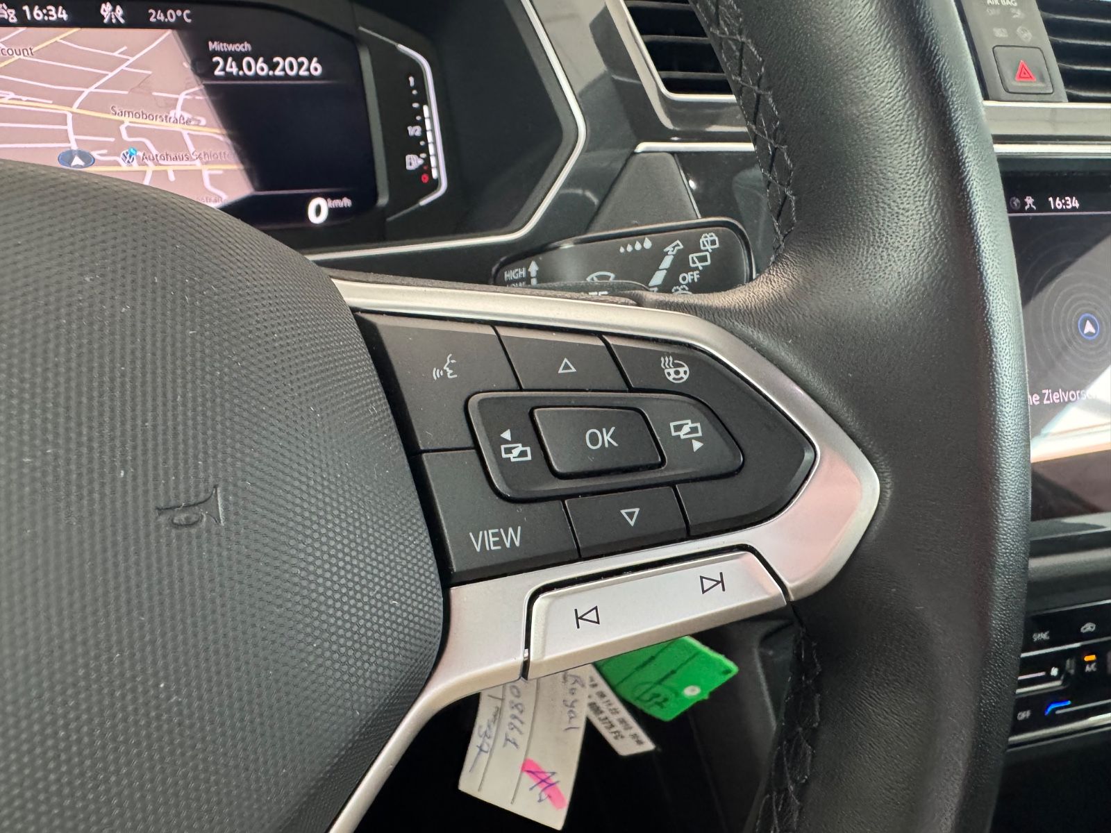 Fahrzeugabbildung Volkswagen Tiguan Active eHybrid/Navi/LED/AHK/HUD/360°Cam/