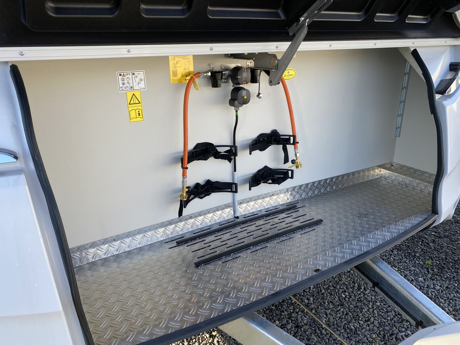 Fahrzeugabbildung Tabbert Senara 620 DMK 2.5 2.500kg, City-Wasser, uvm...