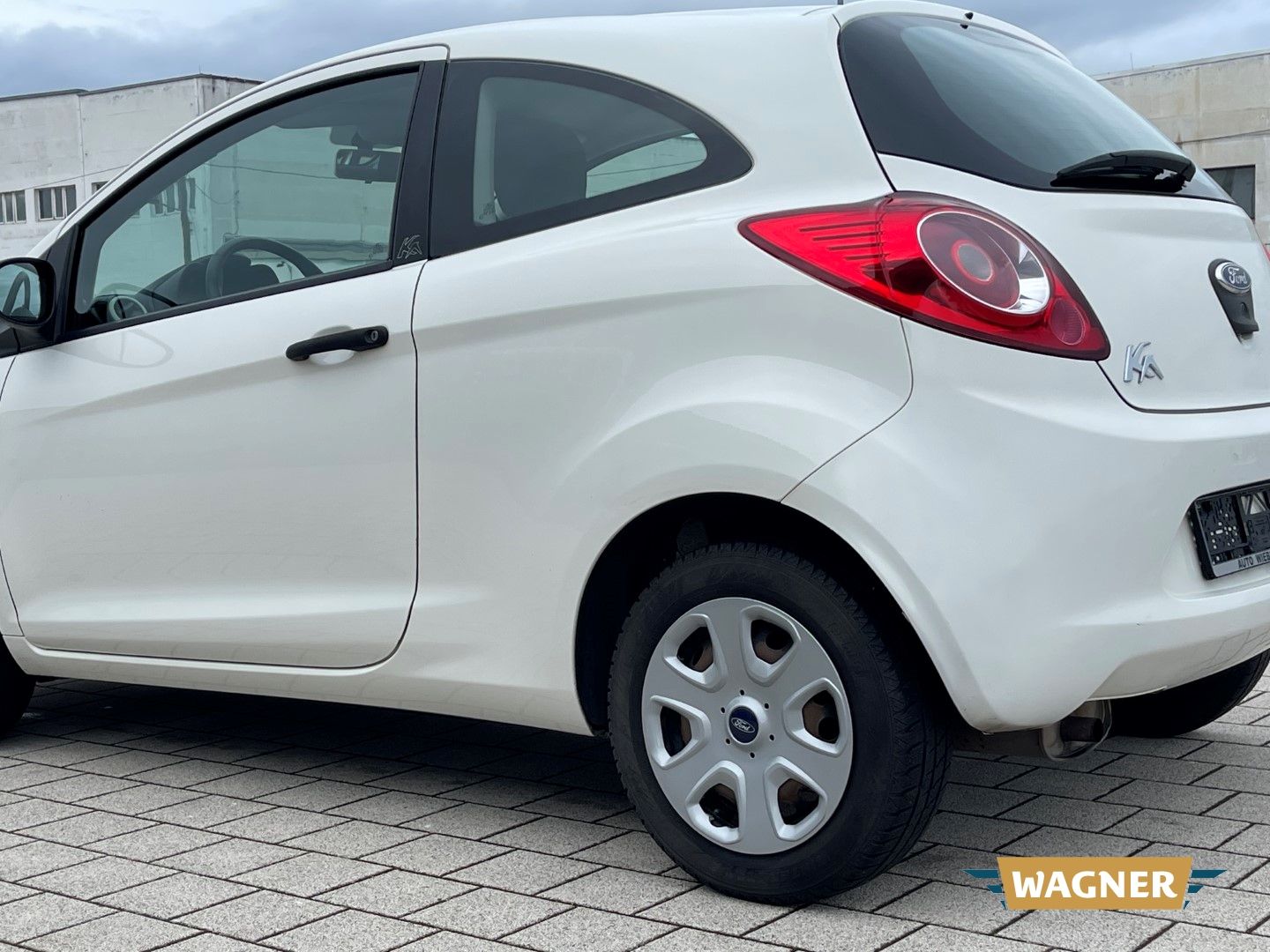 Fahrzeugabbildung Ford Ka Ambiente 1.2 Klima SHZ Tüv 07/26