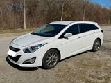 Hyundai i40 cw 2.0 GDI Premium Automatik Premium - Hyundai i40 mit Benzin-Antrieb: Automatik