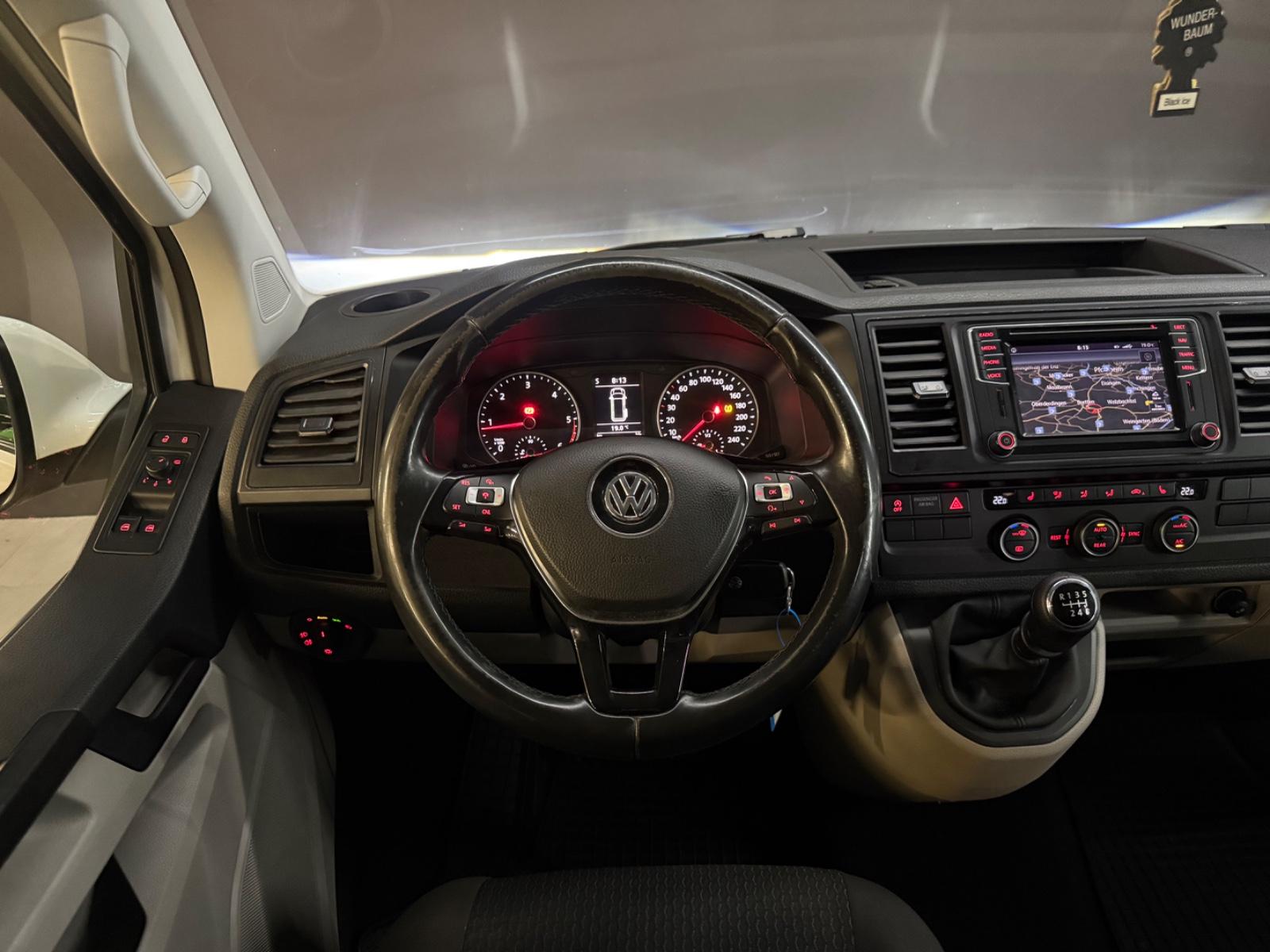 VOLKSWAGEN T6 CARAVELLE GENERATION SIX 2.0 TDI 204ch BVM Portes coulissantes 2 côtés Sièges chauffants Historique présent