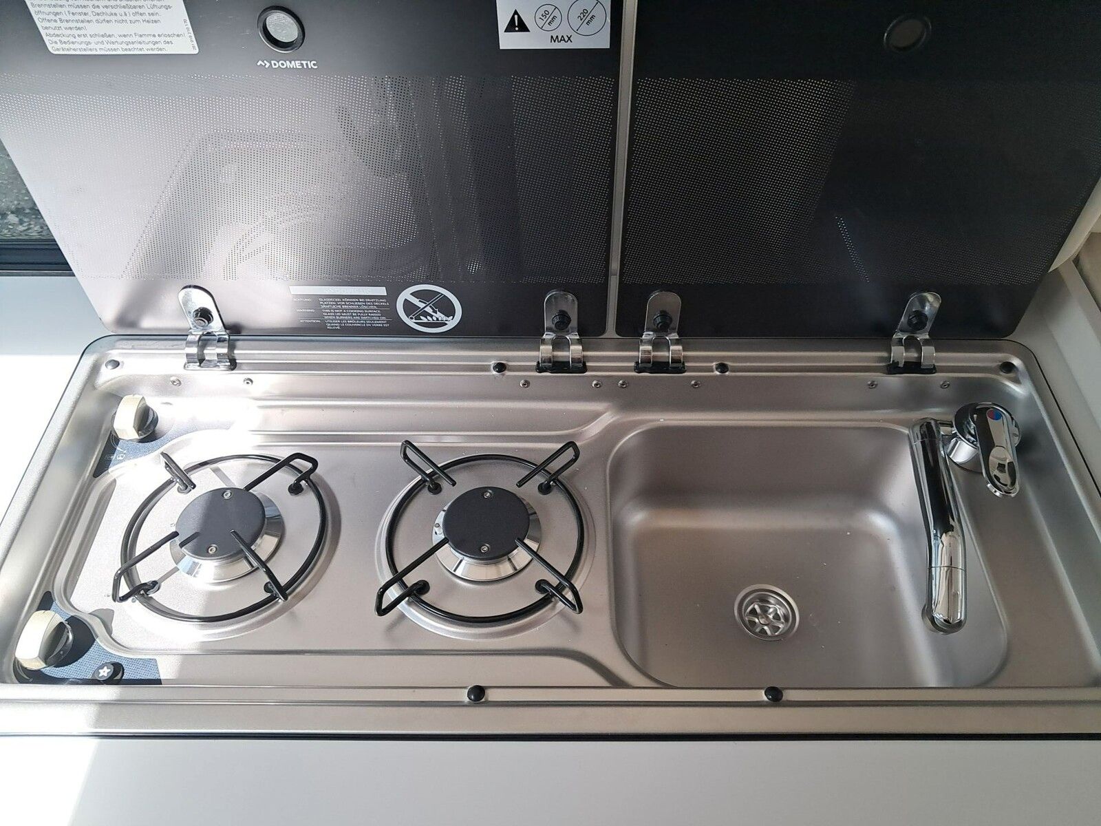 Fahrzeugabbildung Westfalia Columbus 640 E 180 PS Automatik 4.25 t Skyview