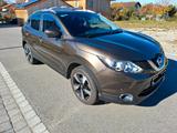 Nissan Qashqai 1.6 dCi DPF Xtronic 360° 360° - Nissan Qashqai mit Diesel-Antrieb: Limousine