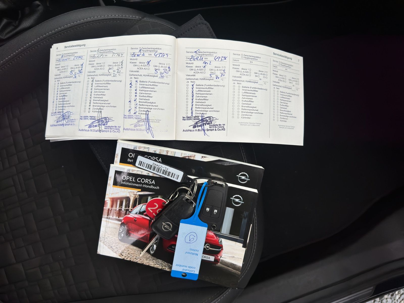 Fahrzeugabbildung Opel Corsa E Innovation ecoFlex TEMPOMAT SHZ LHZ