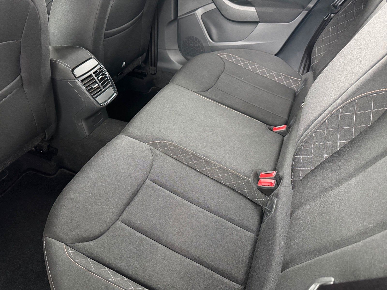 Fahrzeugabbildung SKODA Kamiq Ambition 1.0 TSI