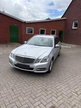Mercedes-Benz E 220 CDI T BlueEFFICIENCY AVANTGARDE AVANTGARDE - Mercedes-Benz E 220