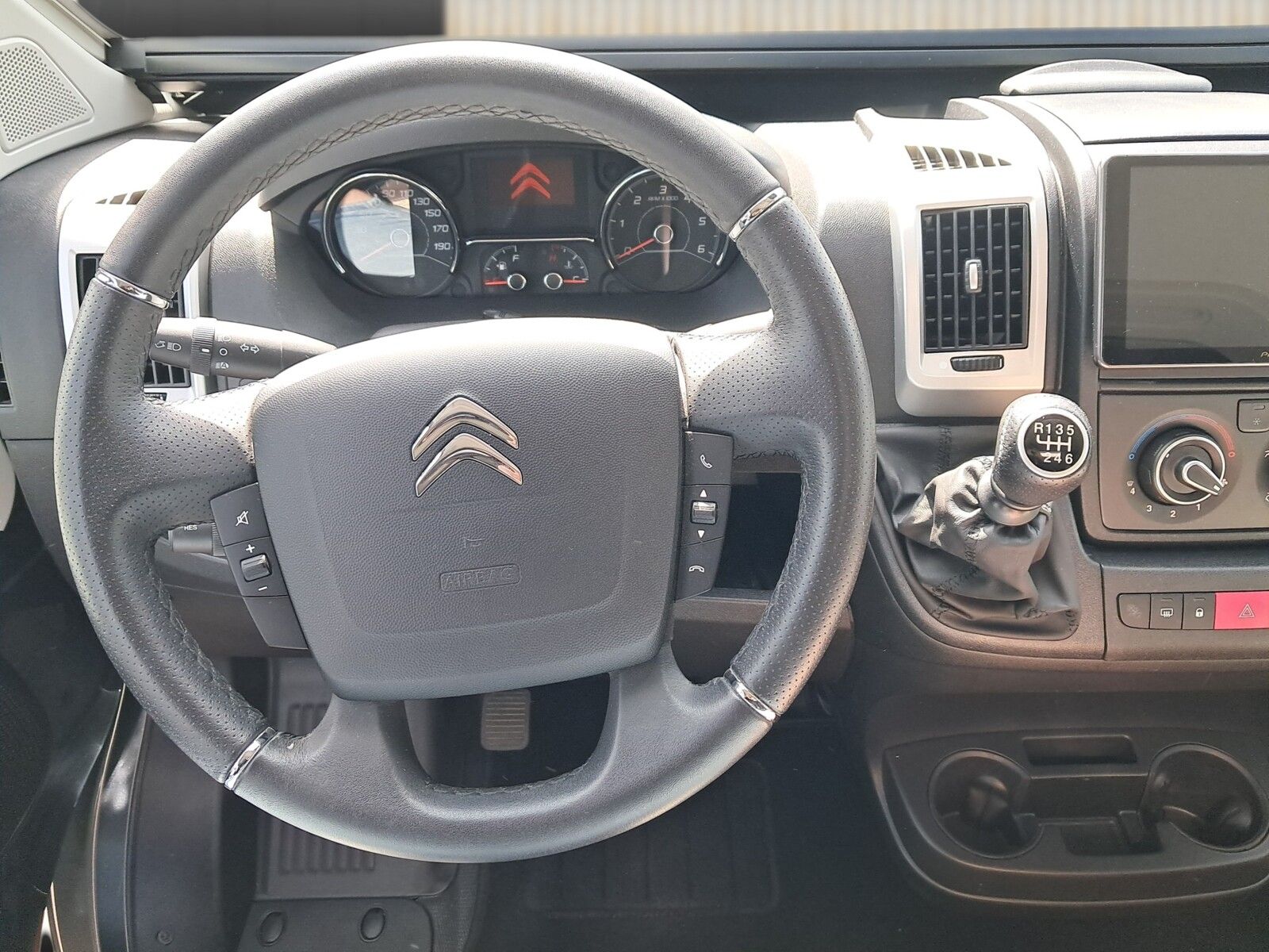 Fahrzeugabbildung Pössl Roadcruiser Citroen 165 PS Mark./AHK/Navi/Solar