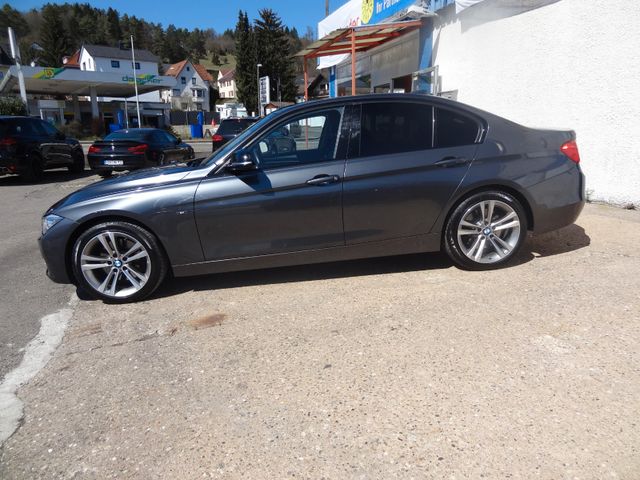 Fahrzeugabbildung BMW 330d/2.Hd/HUD/Leder/GSD/Navi/Xenon/AHK/2.Hd/