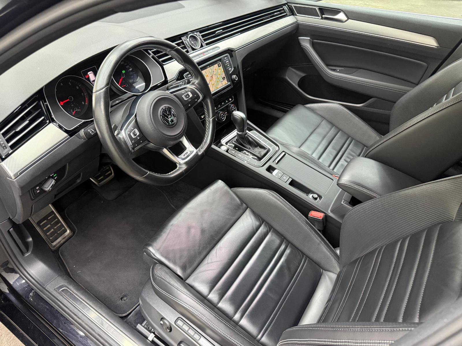 Volkswagen Passat Variant Highline "R-LINE INTERIEUR"