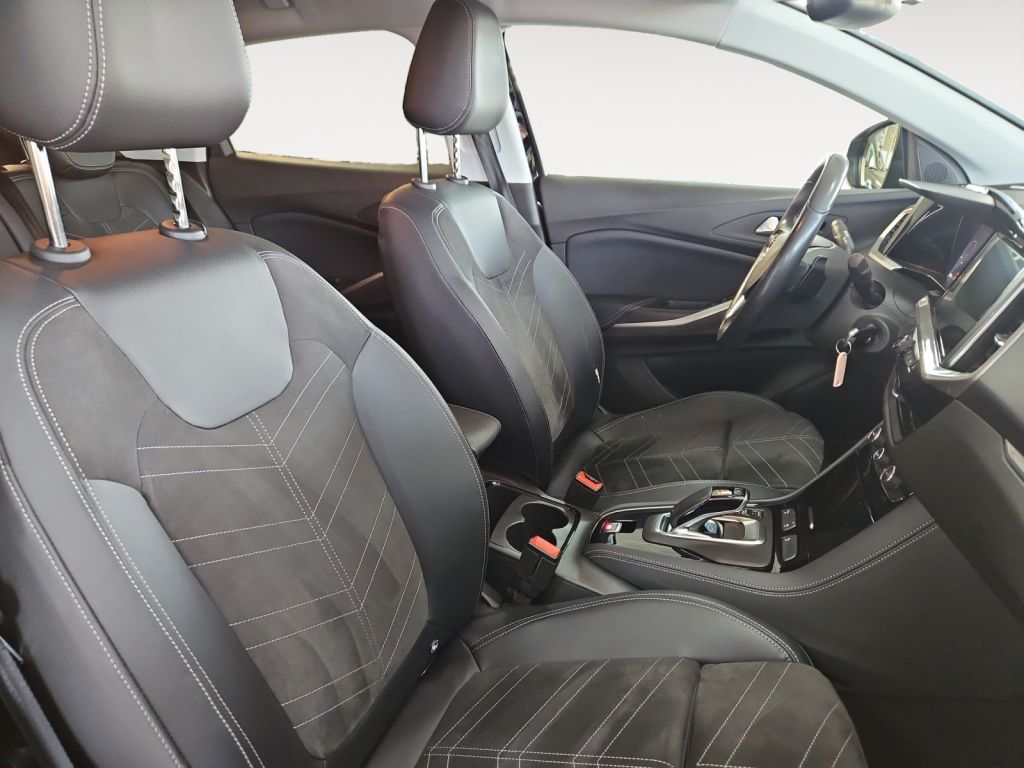 Fahrzeugabbildung Opel Grandland 1.2 DI Automatik Elegance