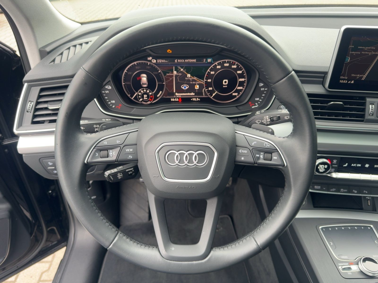 Fahrzeugabbildung Audi Q5 50 2.0 TFSI e quattro Alu Matrix-LED AHK Pano