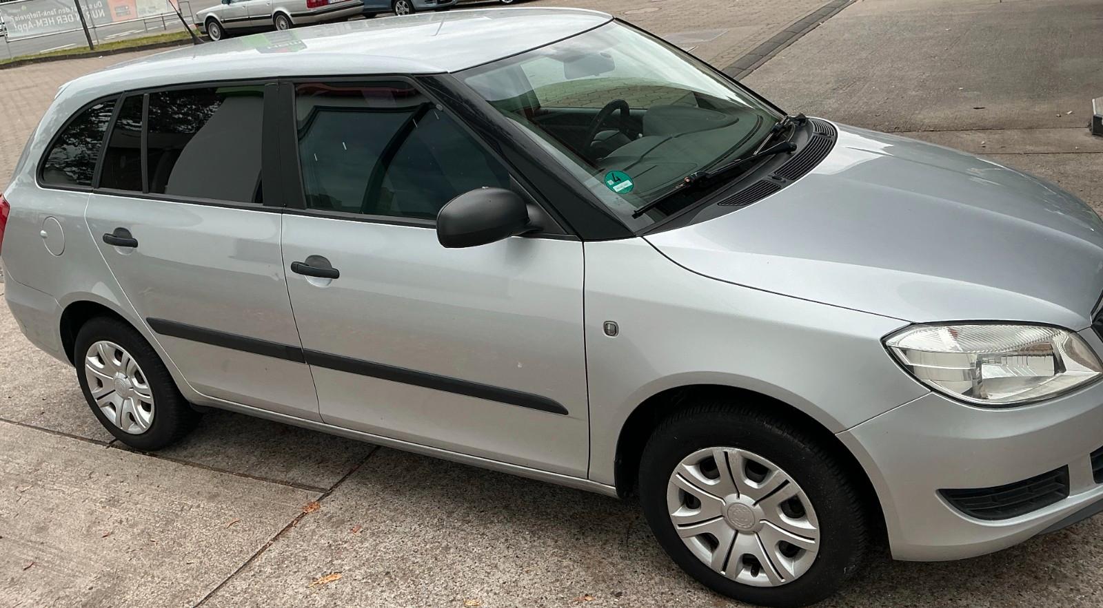 Skoda Fabia 2012 — interior