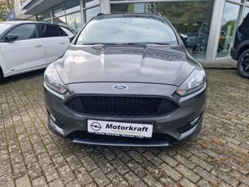 Bild 2 Ford Focus Turnier ST-Line
