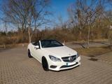 Mercedes-Benz Cabrio Aut. Designo Lack Leder LED Navi AirScarf - Mercedes-Benz E 200 in Halle