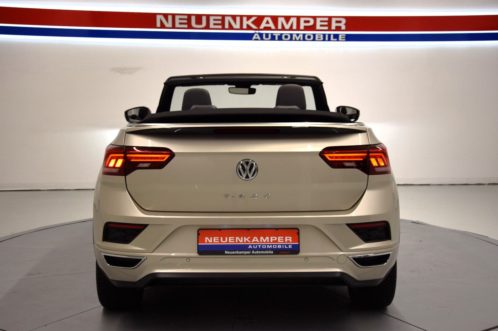 Fahrzeugabbildung Volkswagen T-Roc Cabrio R-Line LED ACC Navi beats Ambi Kame