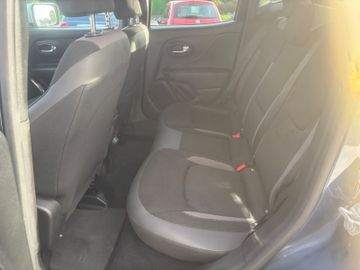 Fahrzeugabbildung Jeep Renegade Limited 4xe ACC Kam PDC Navi uvm