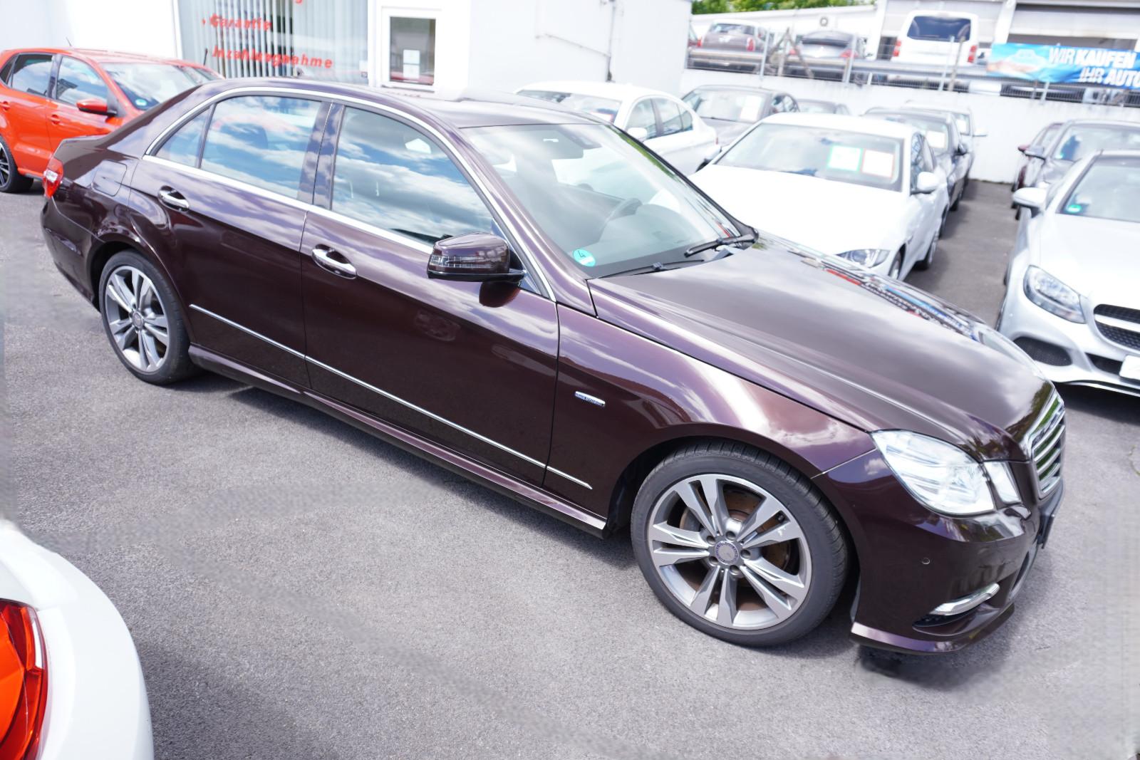 Mercedes-Benz E 300 CGI 4Matic *AMG Line*Xenon*Kamera*Navi*TOP