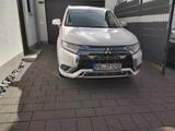 Mitsubishi Plug-in Hybrid Outlander - Mitsubishi Plug-in Hybrid Outlander von privat