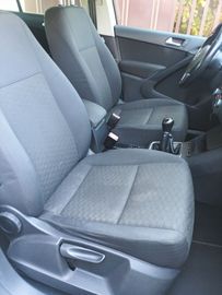 Volkswagen Tiguan - 10