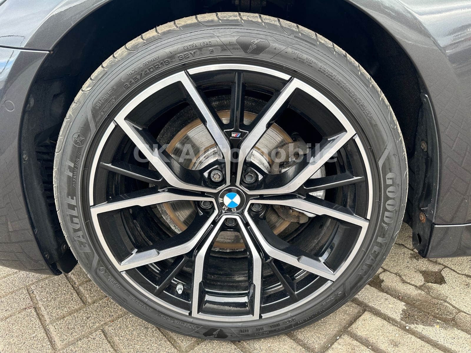 Fahrzeugabbildung BMW 520dxDrive Touring M-Sport/Laser/Head-Up/ACC/AHK