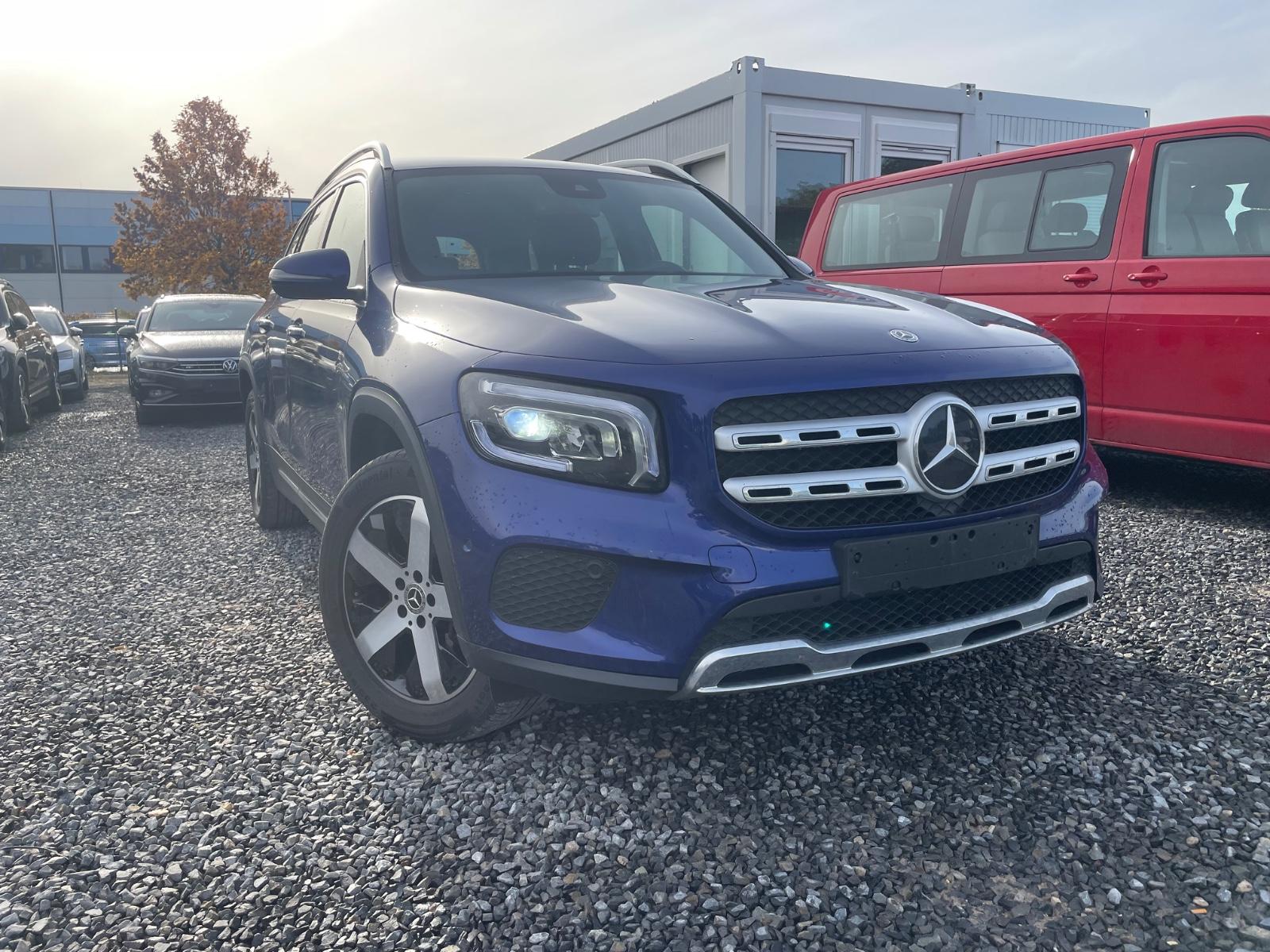 Mercedes-Benz GLB 220