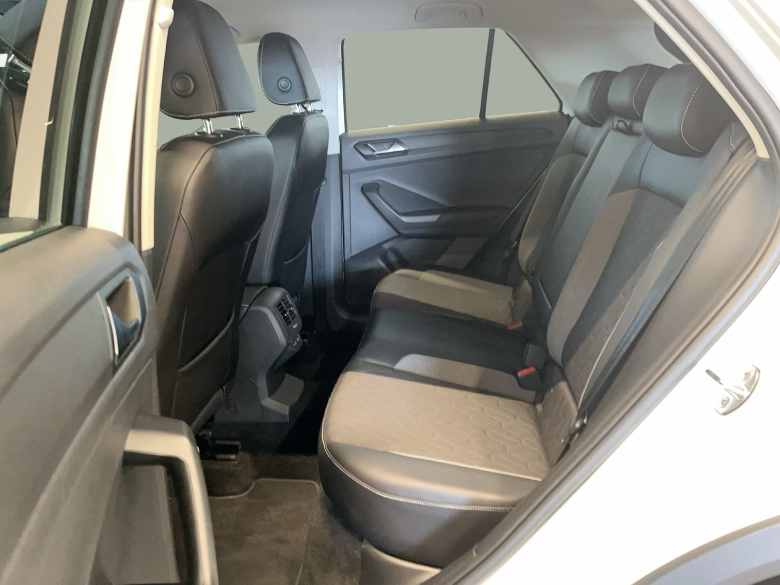 Volkswagen T-Roc - Bild 13