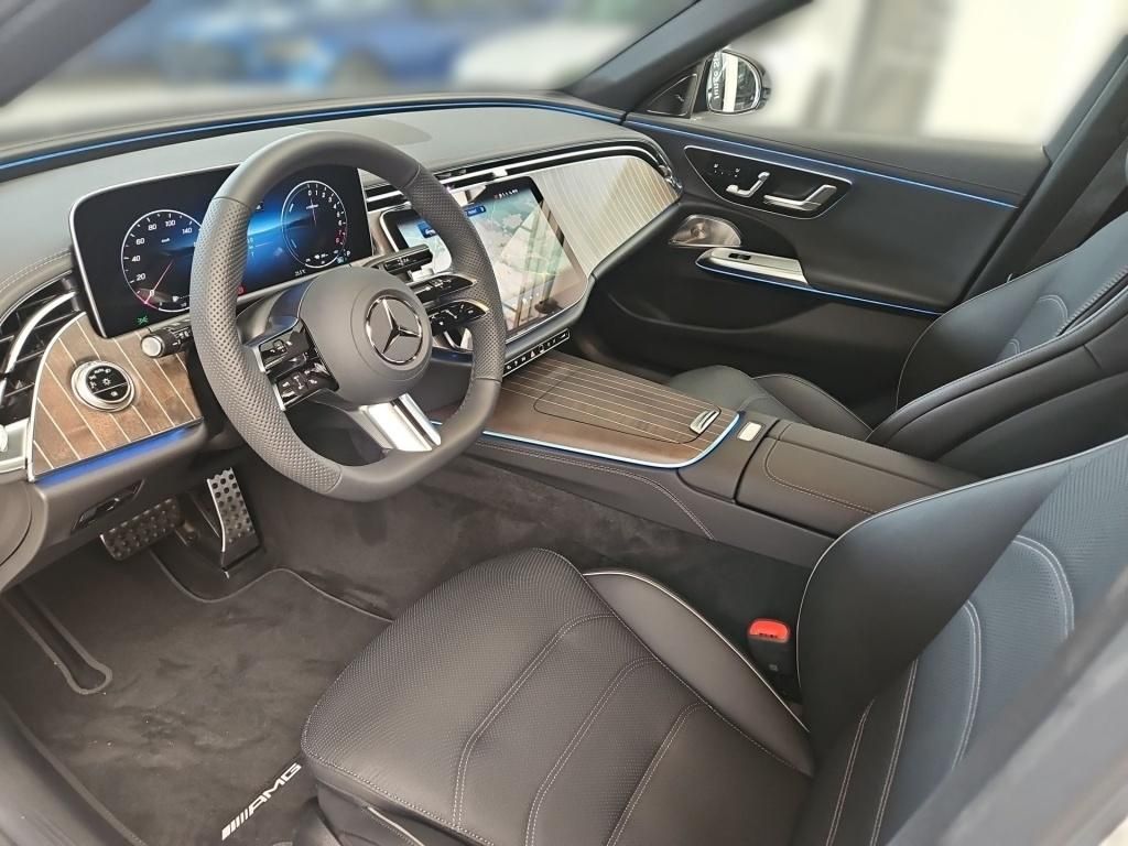 Fahrzeugabbildung Mercedes-Benz E 300e T +AMG+AHK+NIGHT+WINTER+KOMFORT+BURM+20''