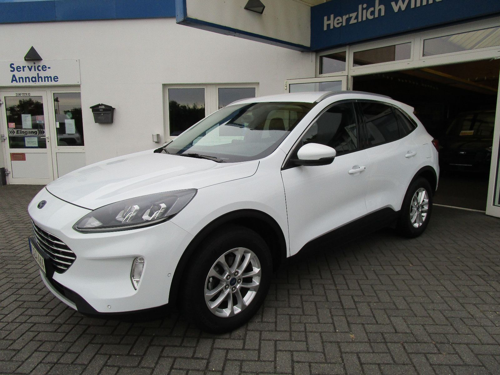 Ford Kuga Aut. Hybrid 4X4"Titanium"Navi+AHK imagem 3