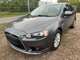 Mitsubishi Lancer Sportback Inform - Mitsubishi Lancer: Inform