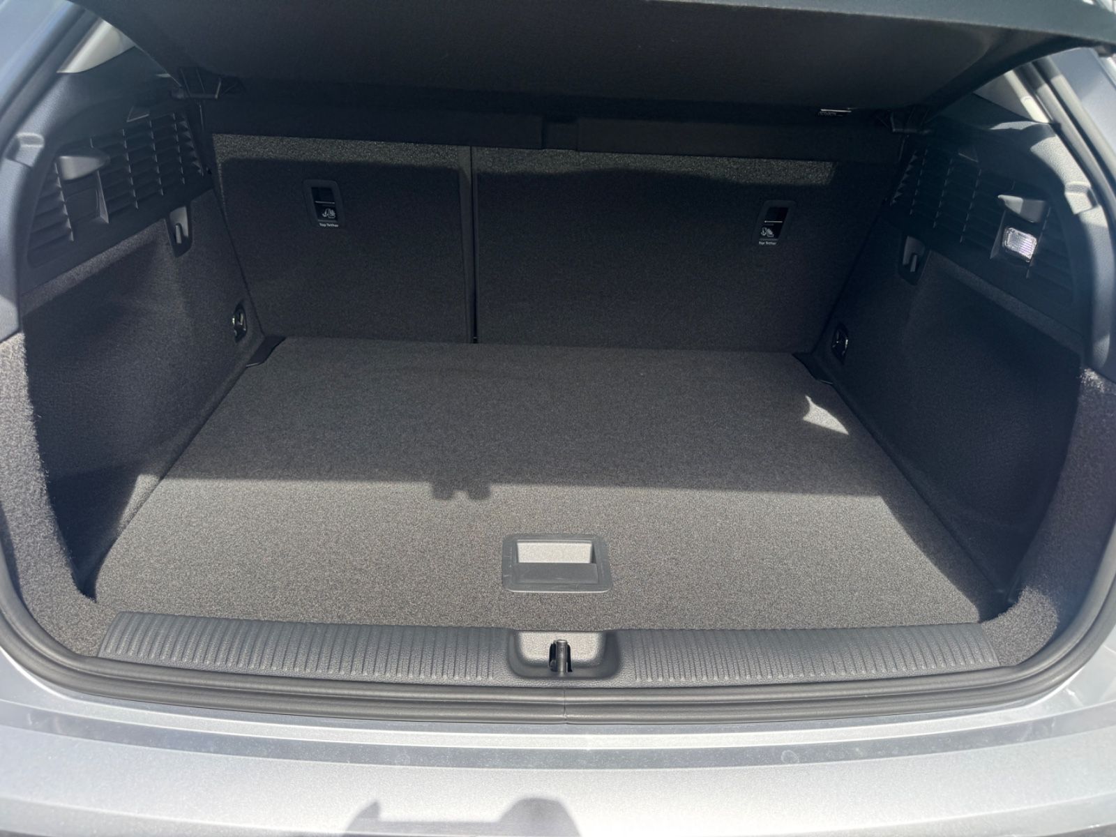 Fahrzeugabbildung Audi Q2 40 TFSI quattro S Line Leder+Navi+Panorama+LE