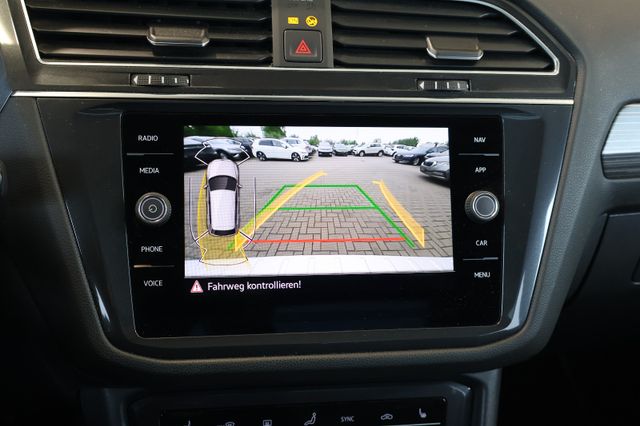 Volkswagen Tiguan Allspace Eleg. 2.0 TDI 4M HUD+PANO+AHK