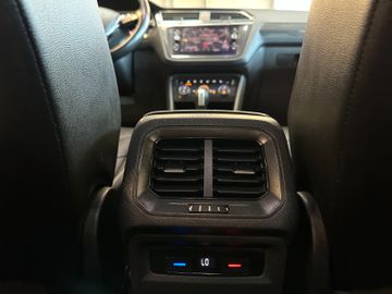 MYAUTOCENTER – Gebraucht- und Jahreswagen mit Werkstattservice in Pfaffenhofen Volkswagen Tiguan *1.HAND*MEMORY*ACC*LED*CARPLAY*3-ZONEN*