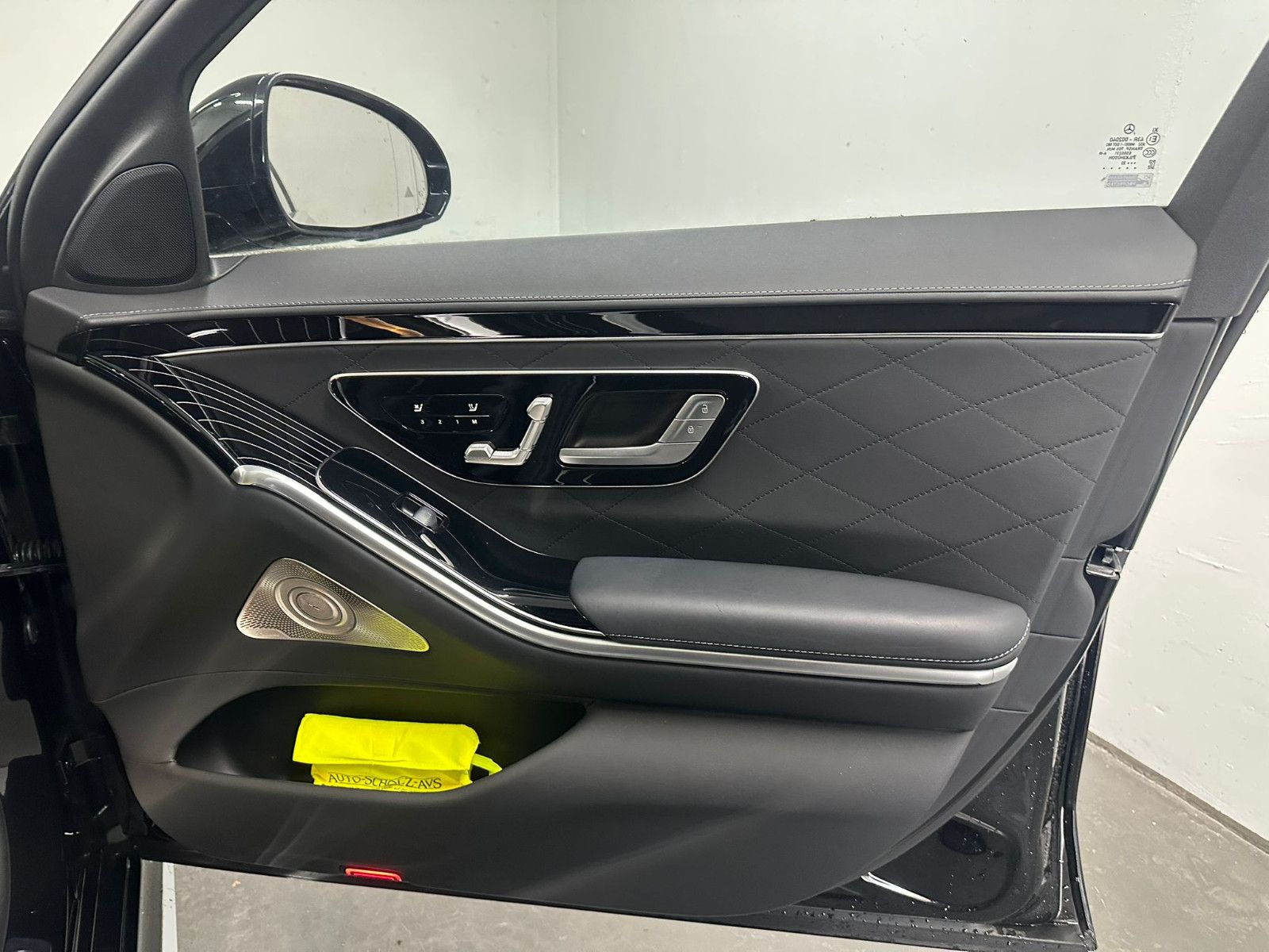Fahrzeugabbildung Mercedes-Benz S 580 e 4MATIC*AMG-LINE*HEADUP*PANORAMA*