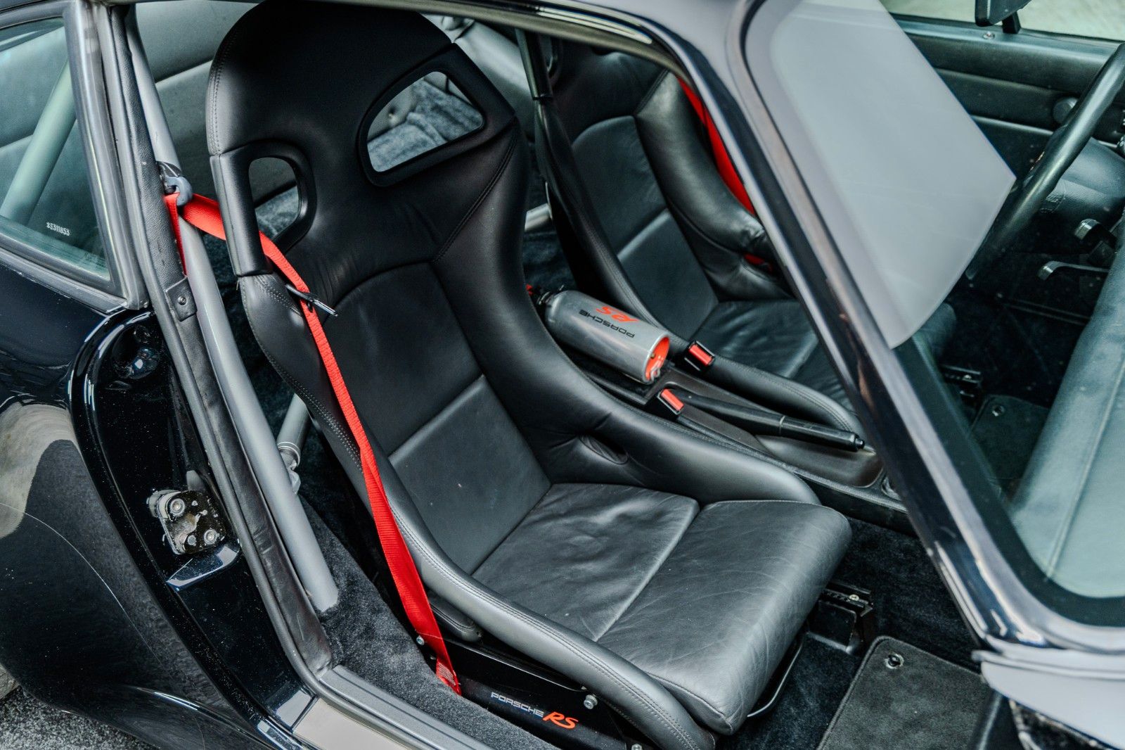 Fahrzeugabbildung Porsche 993 Carrera 4S + Bilstein + RS Sitze + Käfig