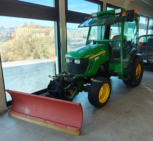 John Deere 2720 4x4,Winterdienst & Kehrmaschine ,MwSt.,