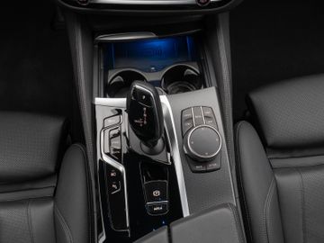Fahrzeugabbildung BMW 530e M Sport Kamera Laser HUD DAB HiFi Komfort