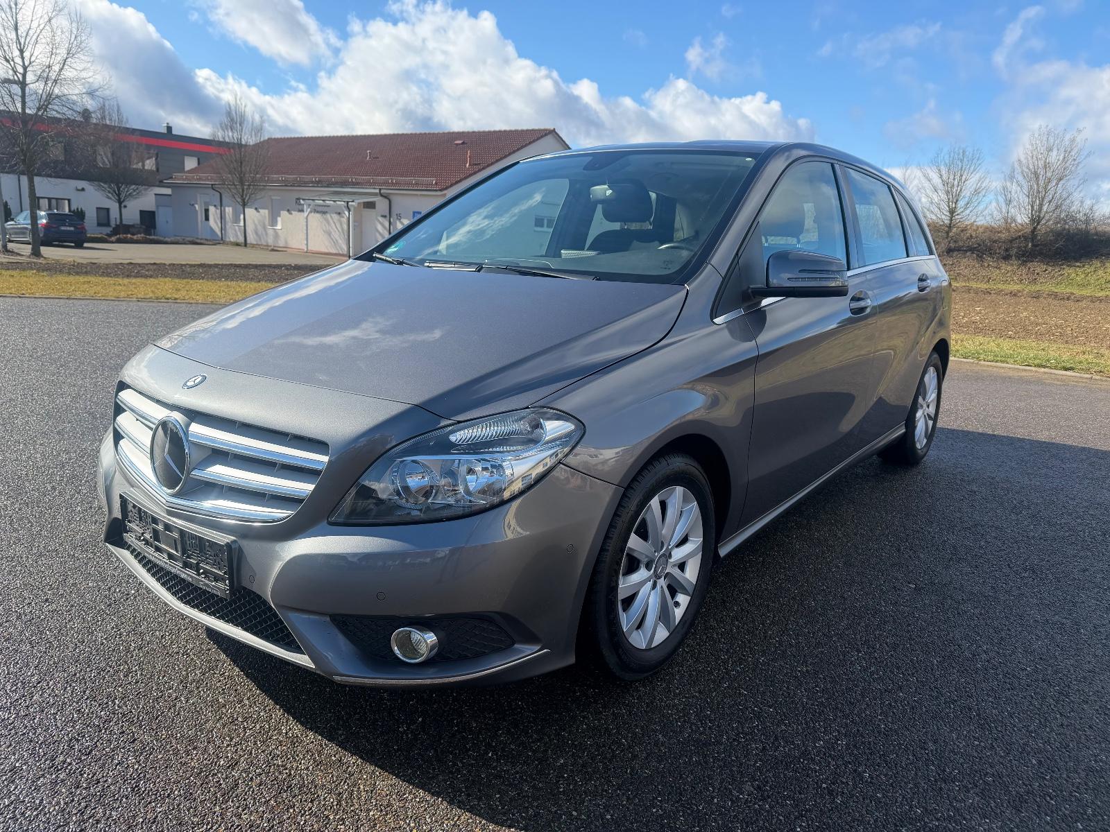 Mercedes-Benz B 180*AUTOMATIK*2.HAND*SR+WR*KLIMA*TOP*