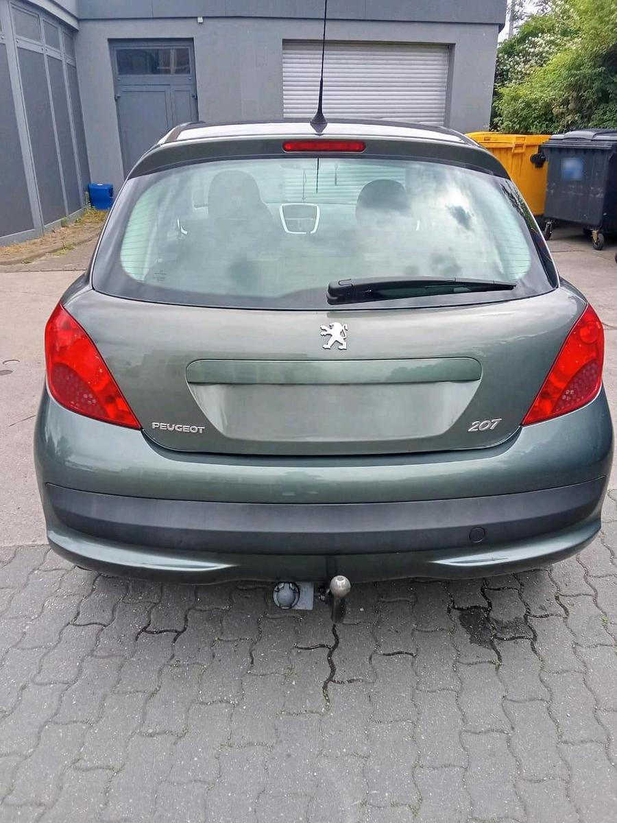 Peugeot 207 2008 — interior